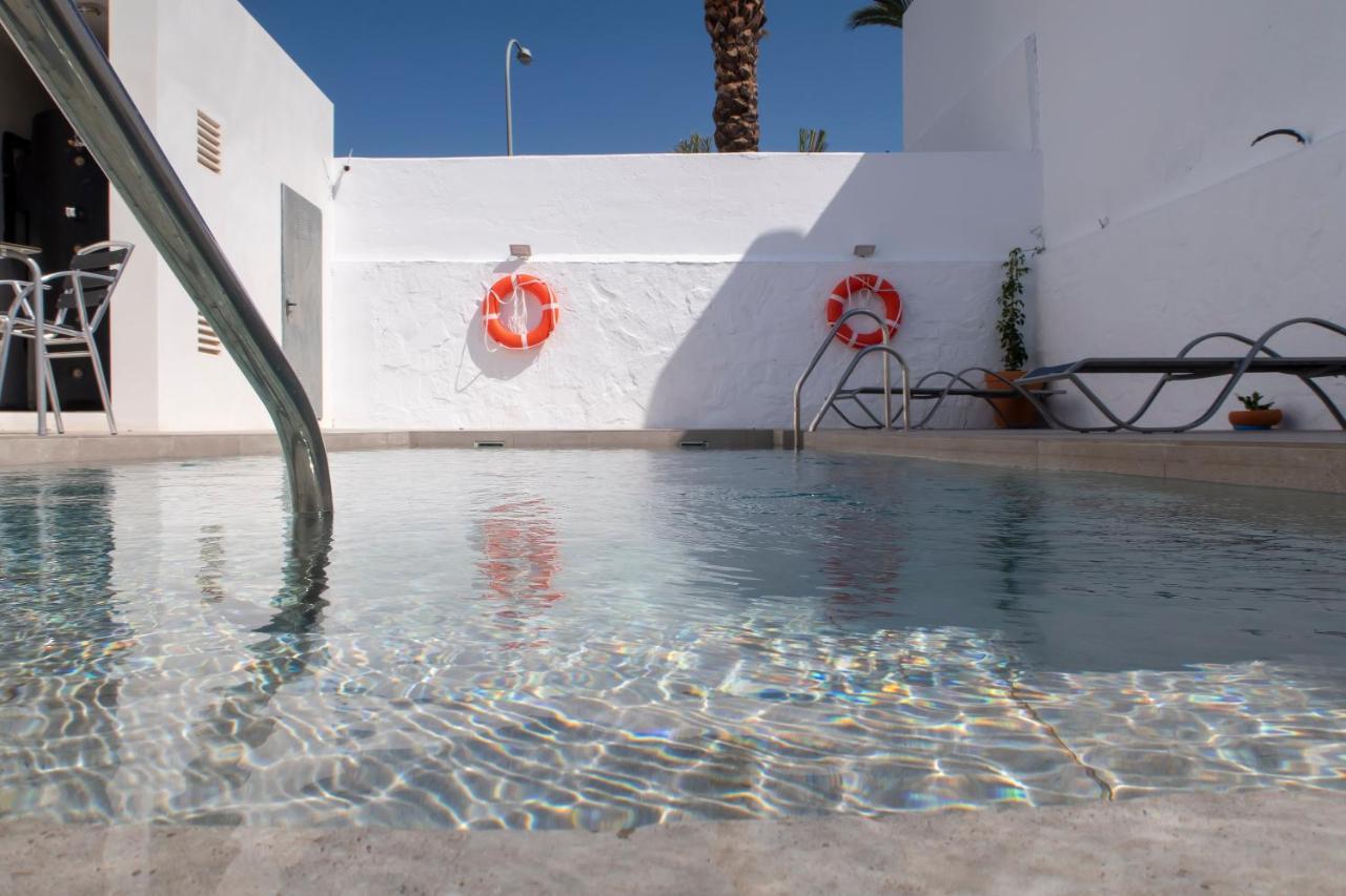 Hotel Senderos Агуа Амарга Екстериор снимка
