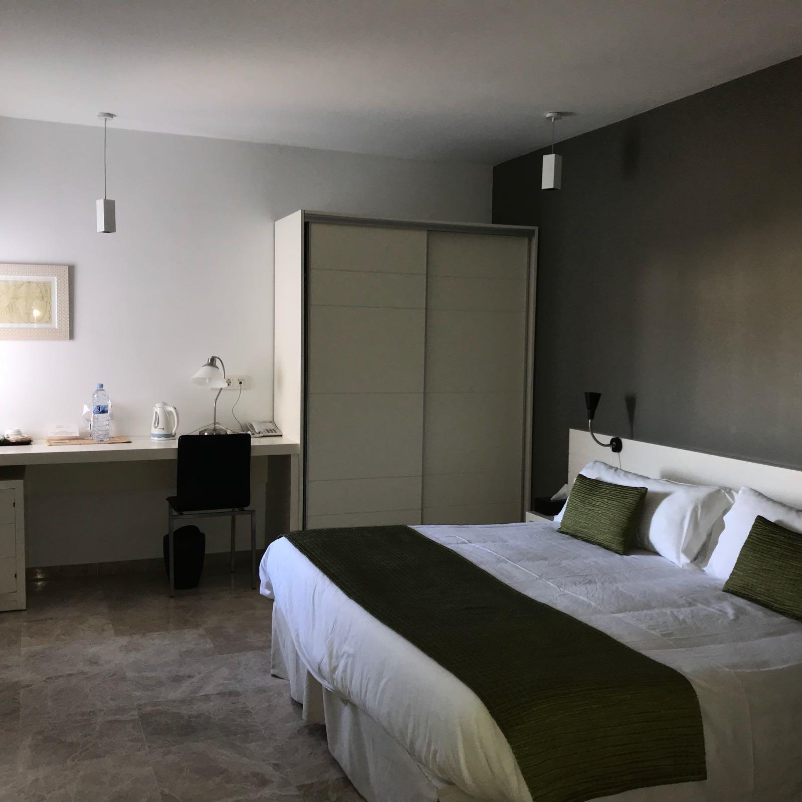 Hotel Senderos Агуа Амарга Екстериор снимка